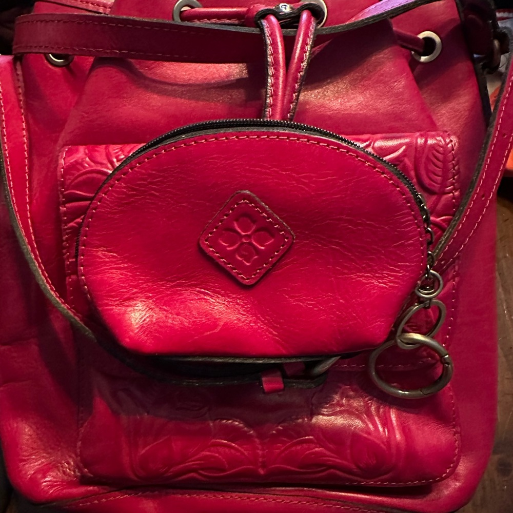 Patricia Nash Hot Pink Bucket Bag w Coin purse. Excellent condition!!